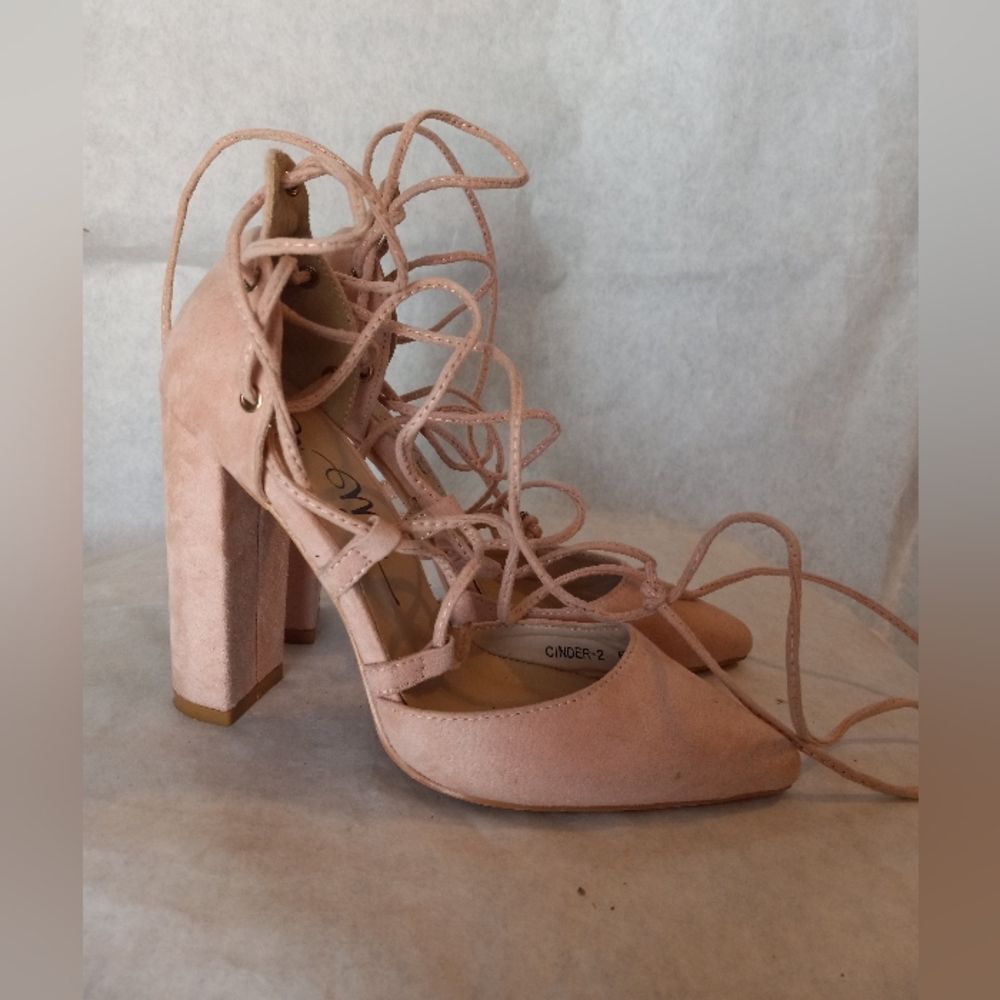 So Me Lace Up Pumps Size 6